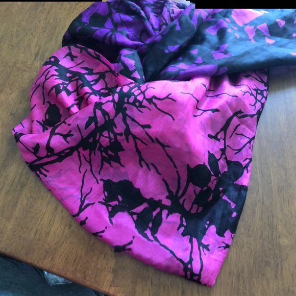 La Fiorentina Fantasy flowery pattern, Large Silk Scarf/ Shawl/ Wrap - Picture 4 of 8